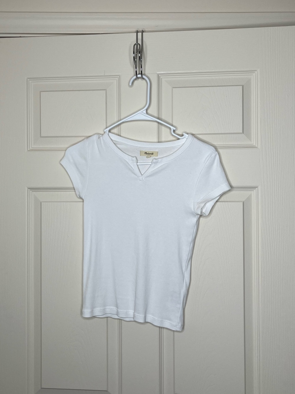 Madewell white ribbed v-neck tee in XS supima cotton